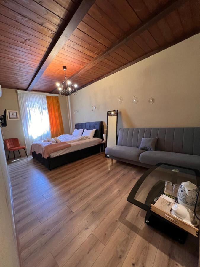 Hotel Old Tbilisi 5 Rooms Esterno foto
